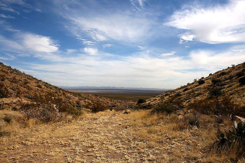 4WD road leading to North Peak