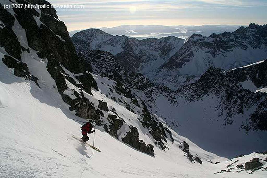 Skiing down from Maly Ladovy stit