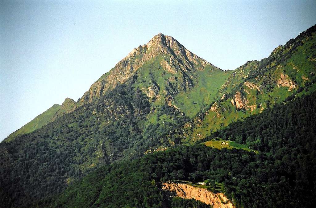 Peak of Viscos seen from Cauterets