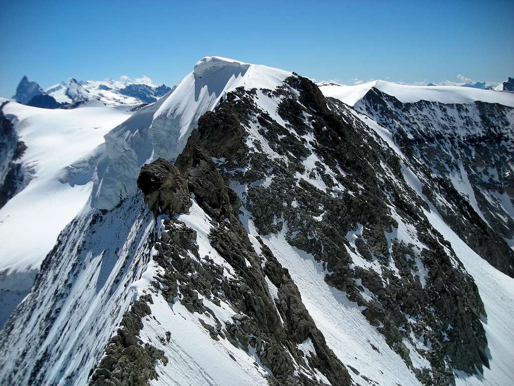 Mont Blanc de Cheilon eastridge