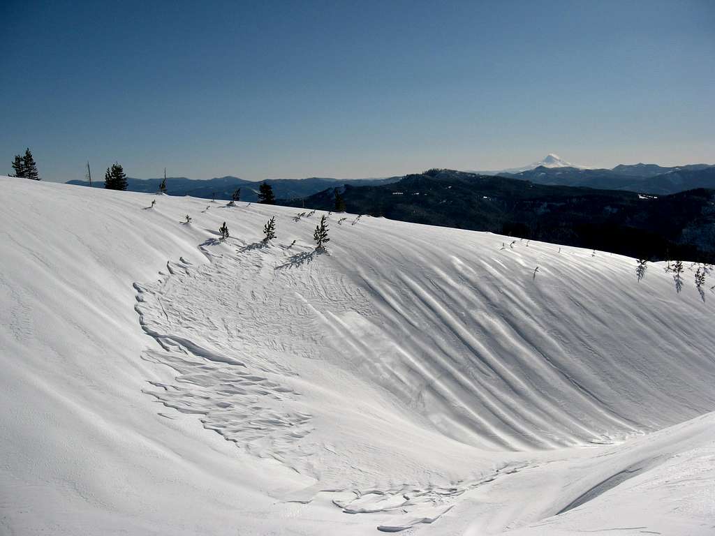 Snow Formation in the Worm Flows
