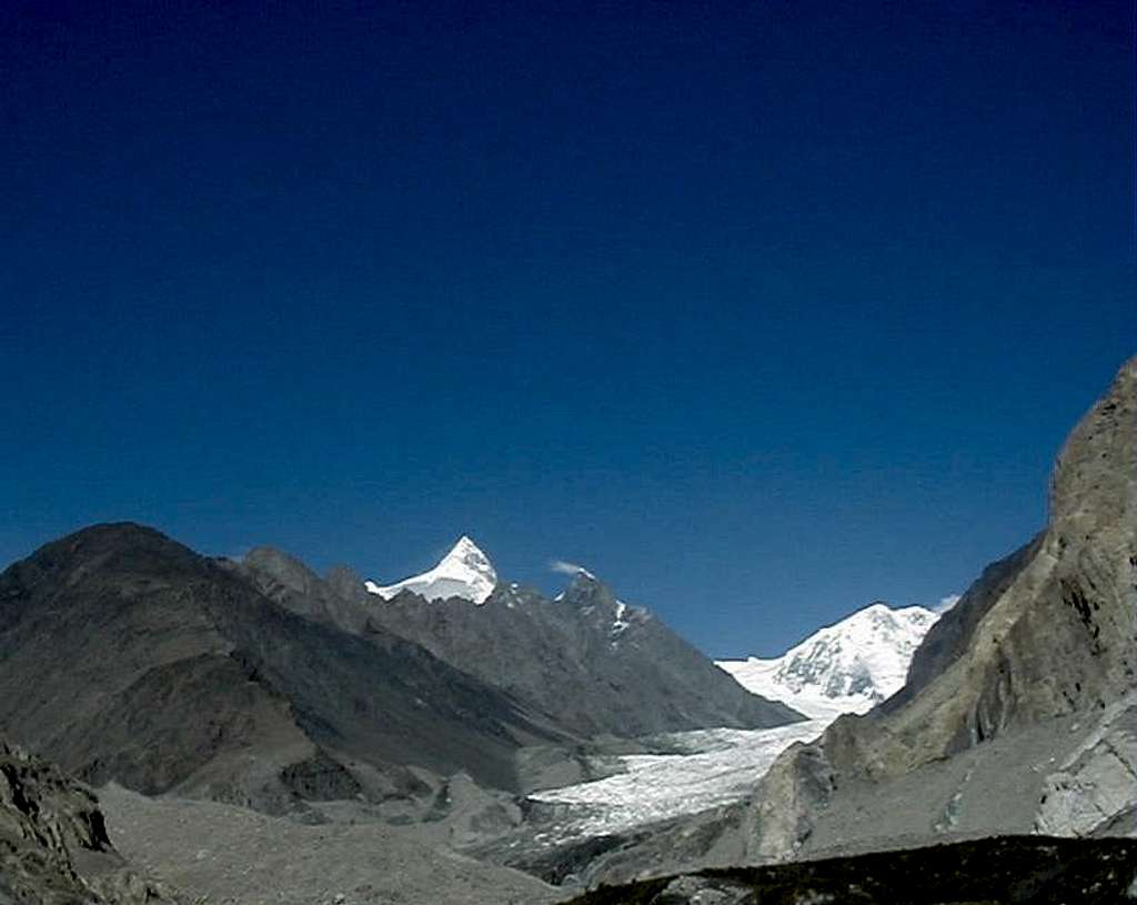 Shispar (7611-M) & Passu (E) (7295-M) Peaks, Karakoram, Pakistan
