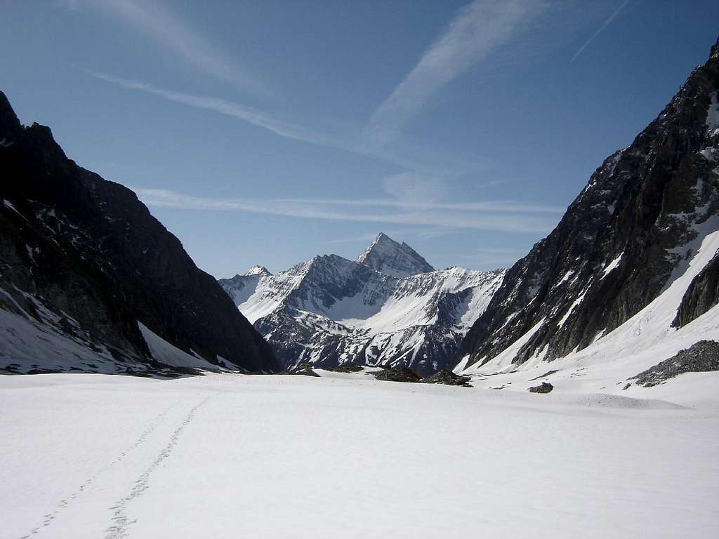 Monte Berrio Blanc from the Miage glacier