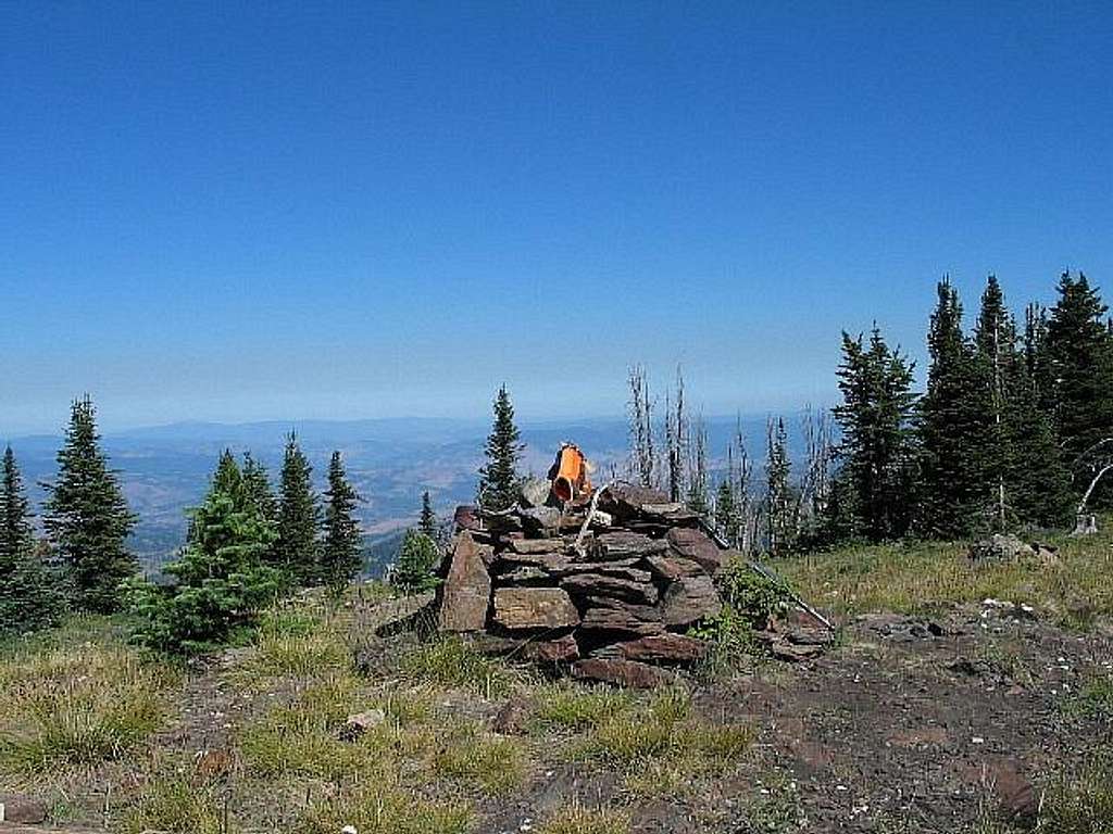 Summit cairn of Copper Butte
...