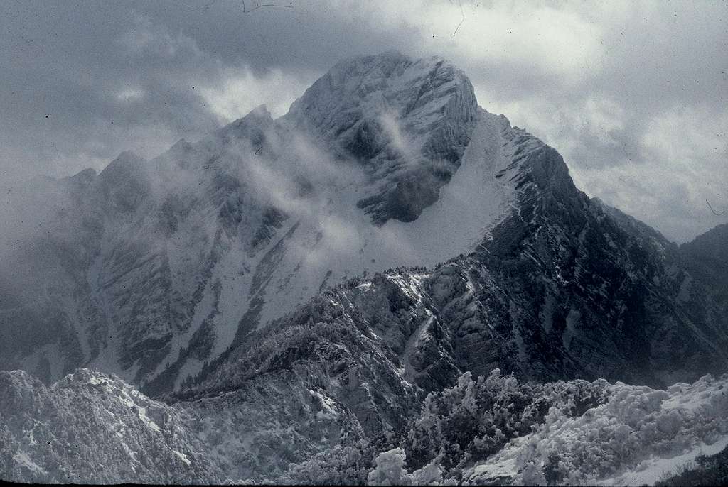 Yun Shan Main Peak (3952m),taken from the North Ridge