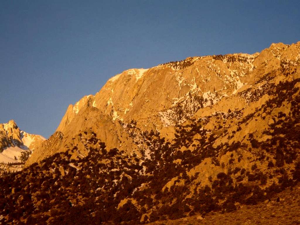 Alpenglow on Lone Pine Peak