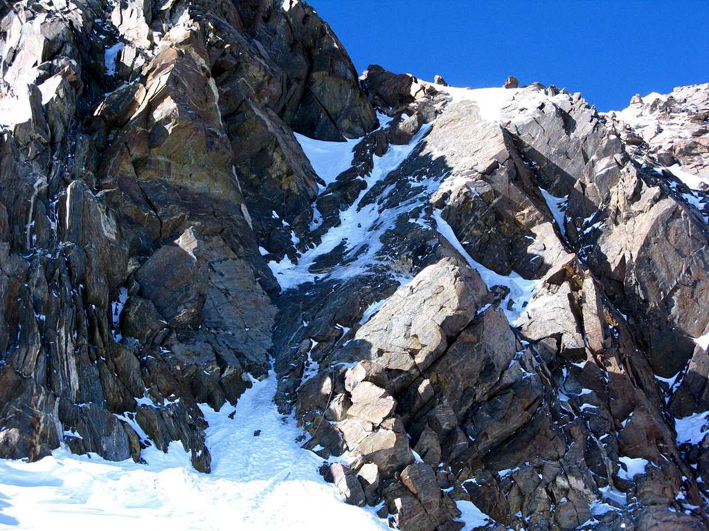 The couloir from Silbersattel up to the Dufourspitze 4634m