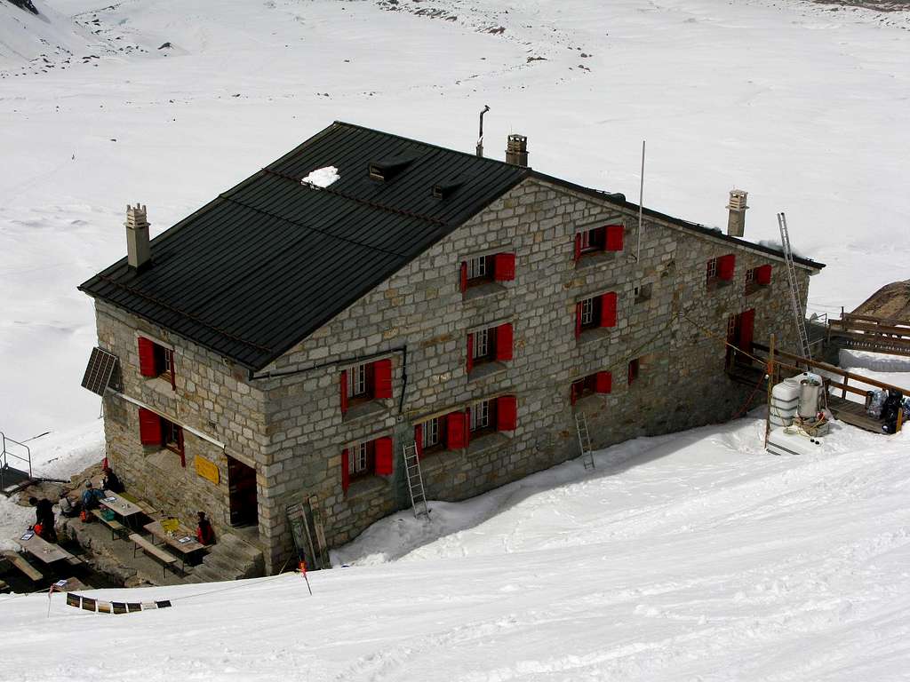 Monte Rosa hut 2795m