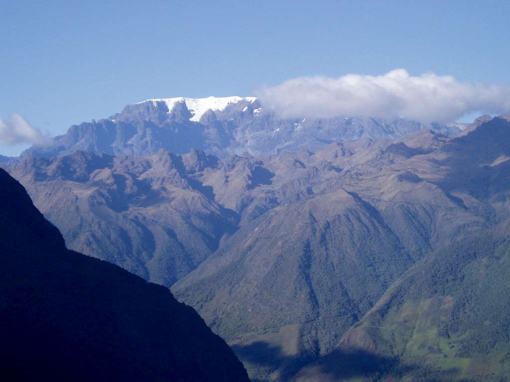 Mururata (5800 m) towering above the Yungas