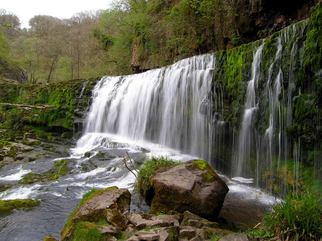Middle Clun-Gwyn waterfall