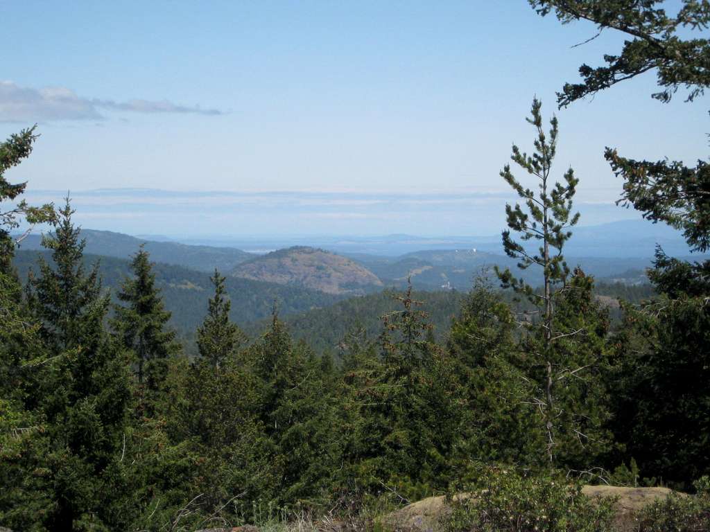 Mt Finlayson from Ragged Mountain.