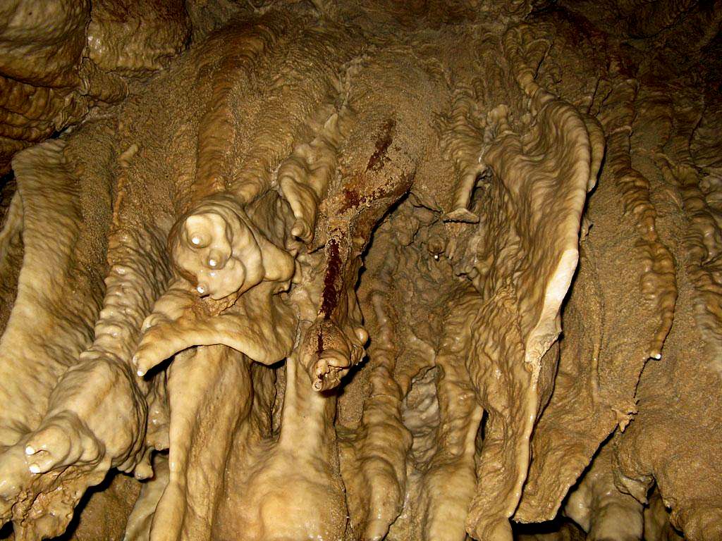 Daniyal cave