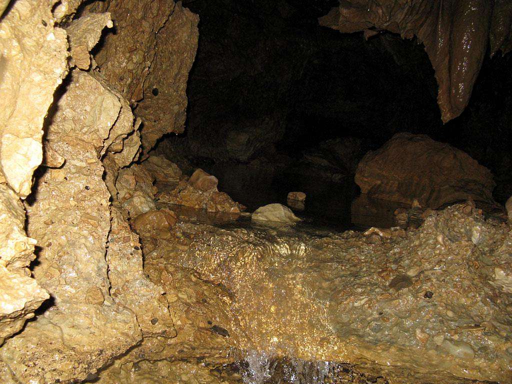 River in the Daniyal cave