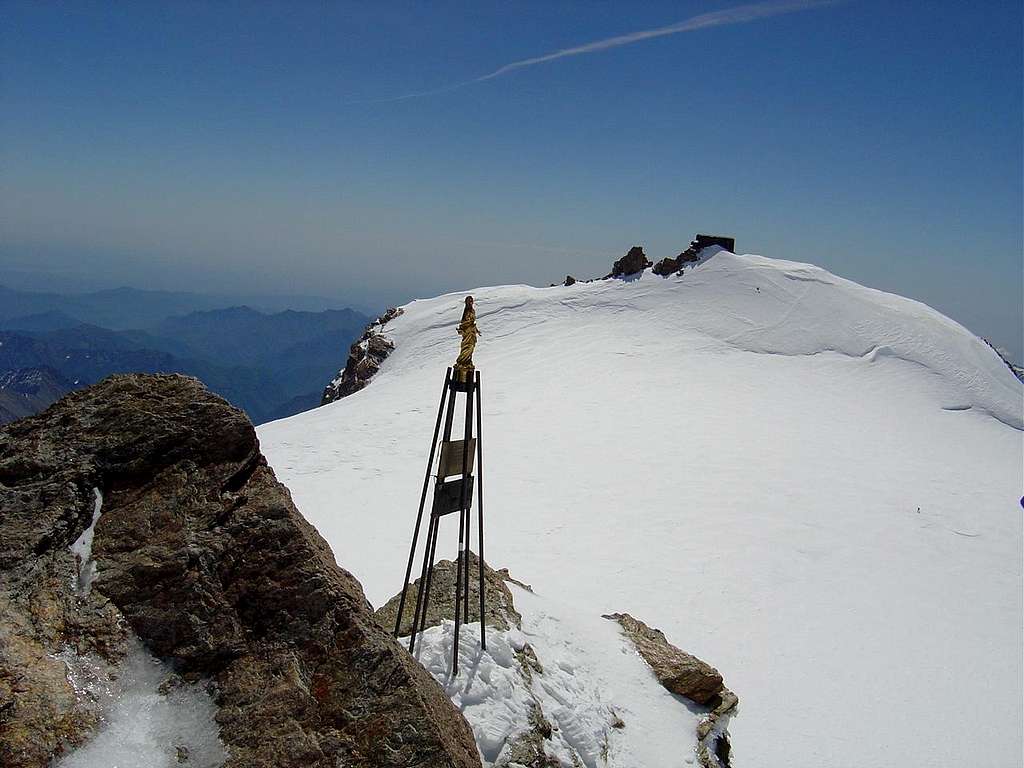 Summit of Zumsteinspitze 4536m