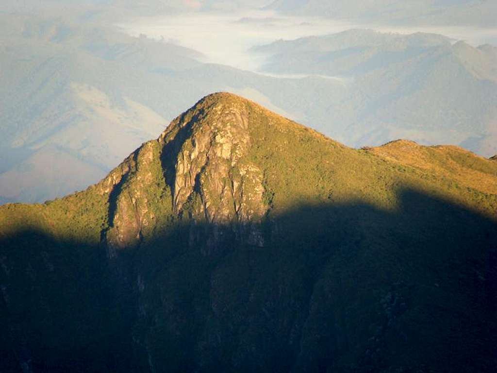 Capim Amarelo peak 2490m