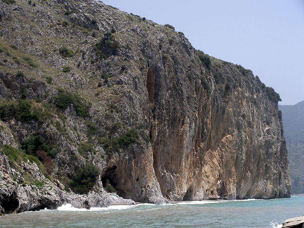 The Molpa cliff
