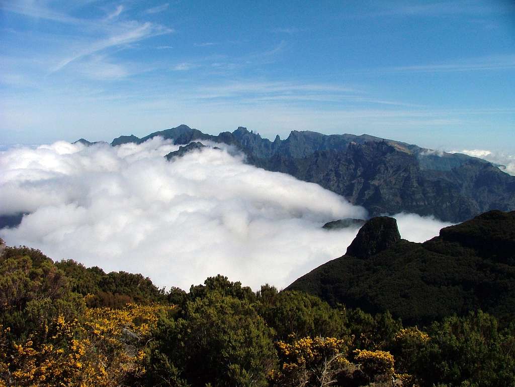 Encumeada under clouds