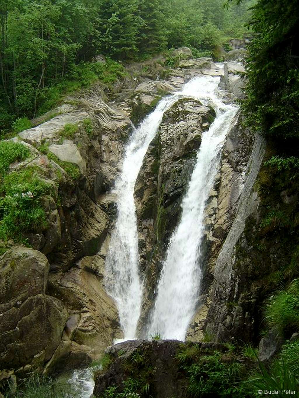 Lolaia waterfall
