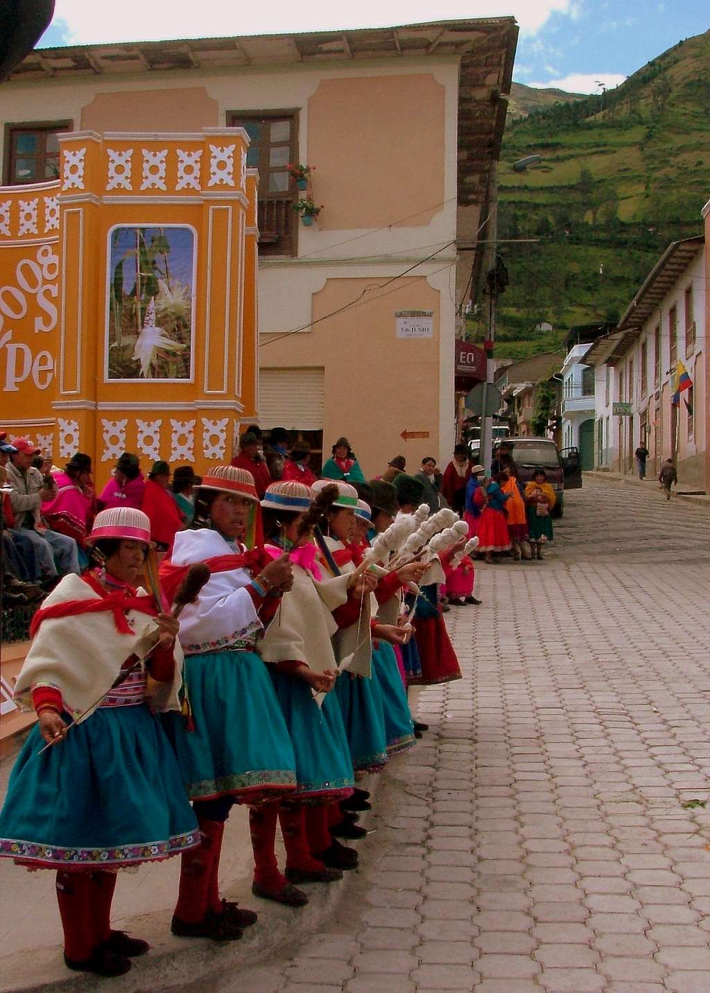 Typical costumes. Alausi, Ecuador.