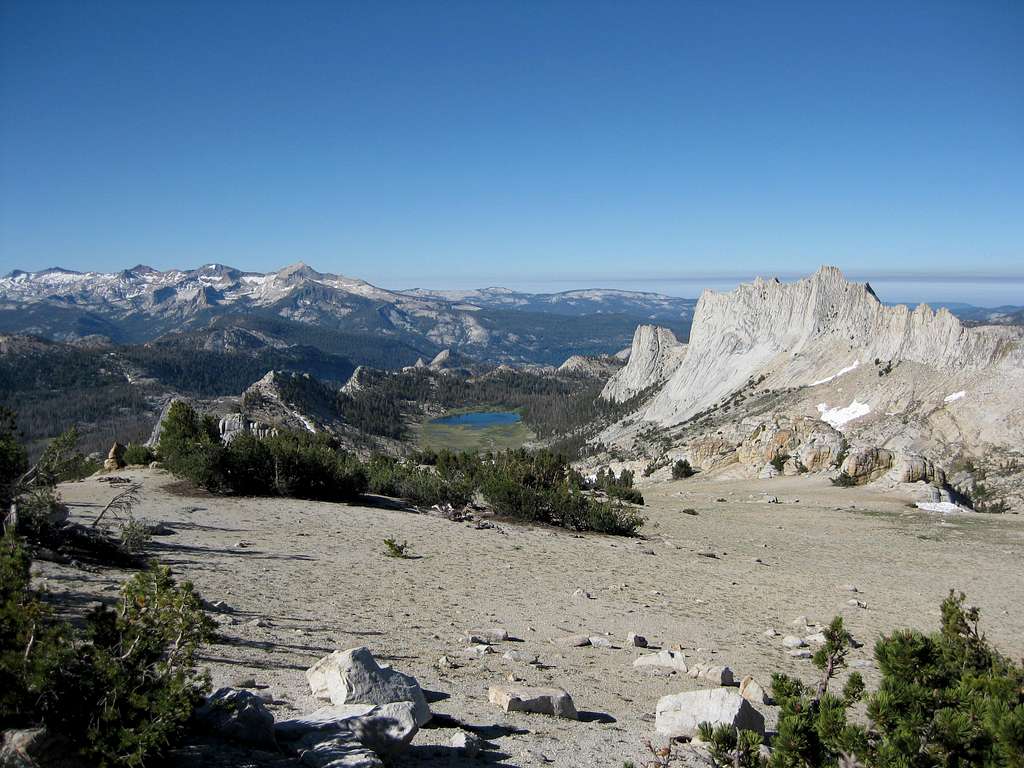 East Side of Matthes Crest with Matthes Lake