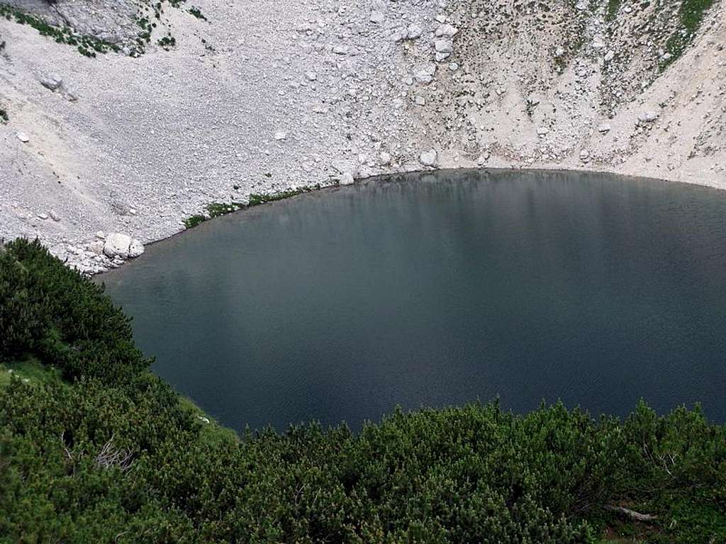The lake Spodnje Kriško jezero