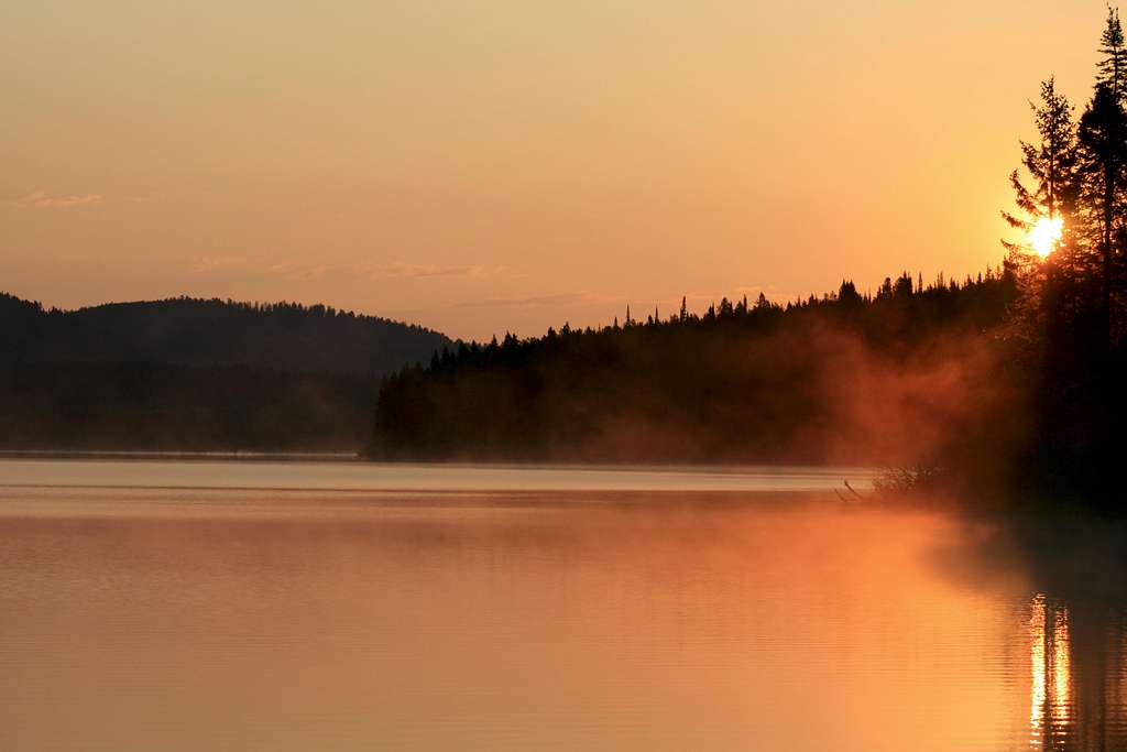 Dawn at Emma Matilda Lake