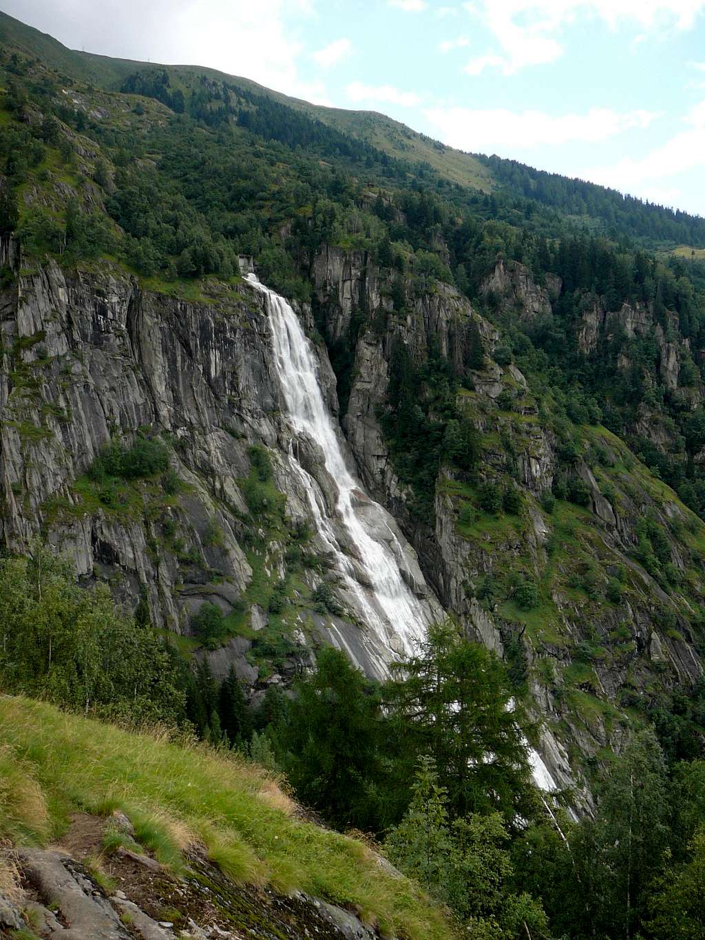 Waterfall near Burghütte (Fieschertal)