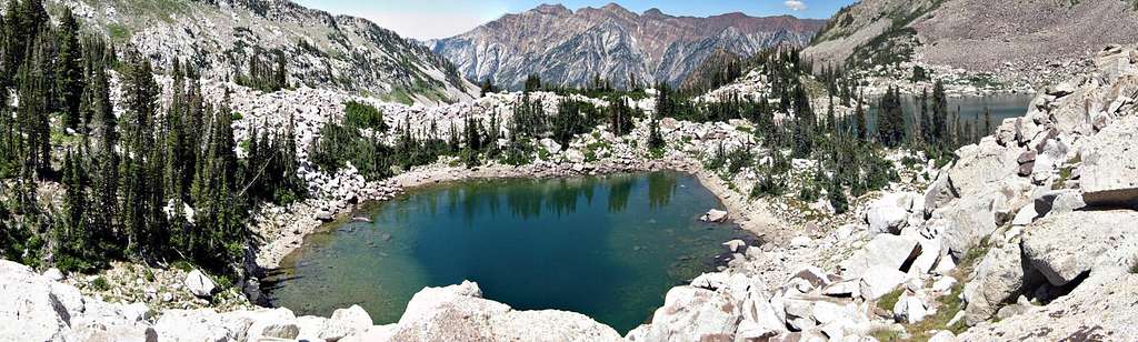 Panorama Red Pine Lakes