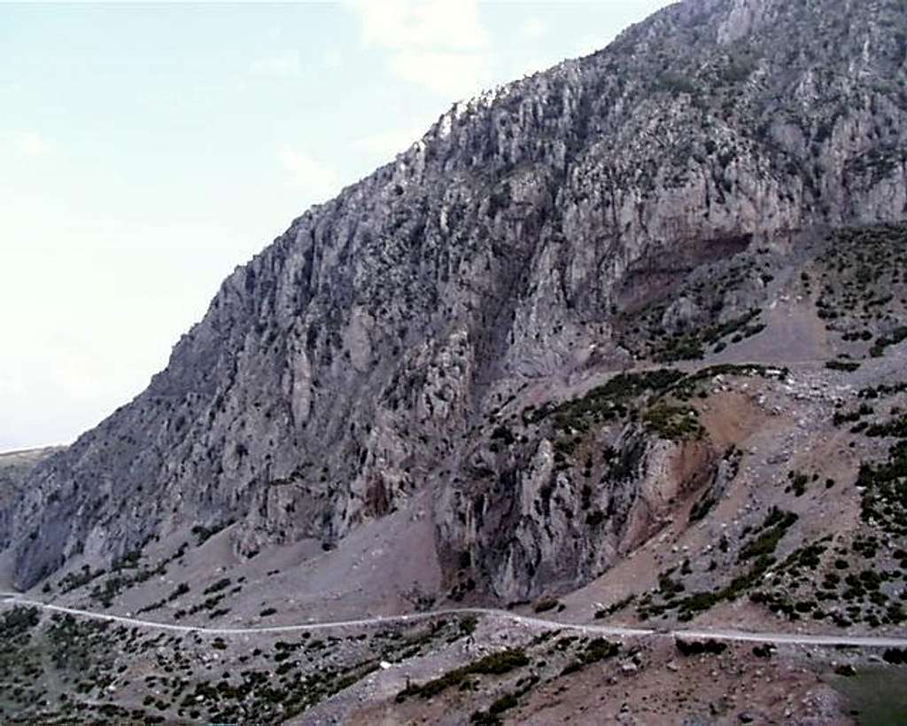 Kolosjan Crag South