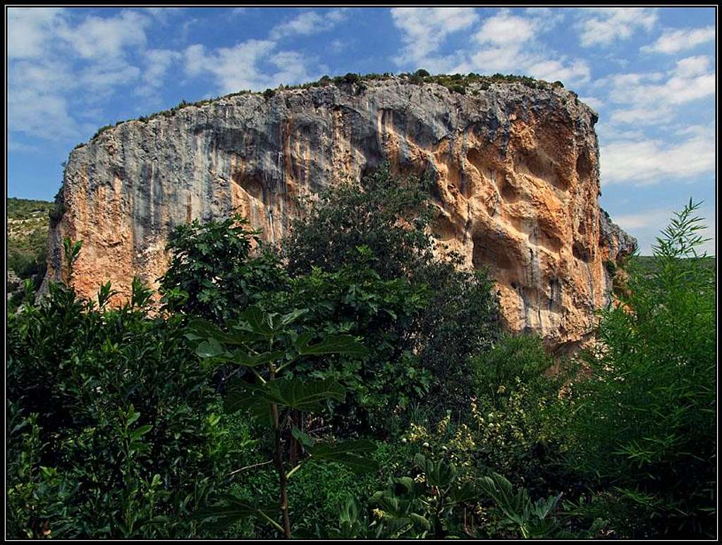 A crag near Alquezar