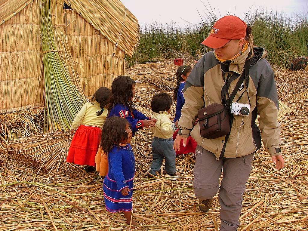 Jana playing with Kids from Uros. Titicaca.