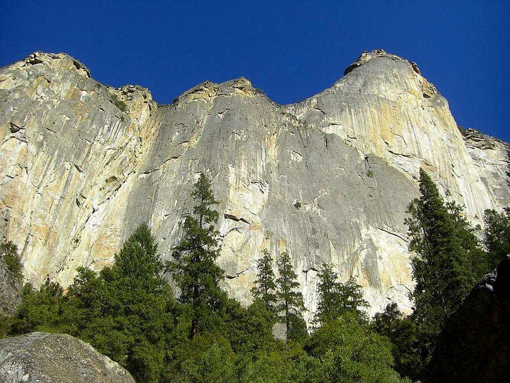 Yosemite's Leaning Tower