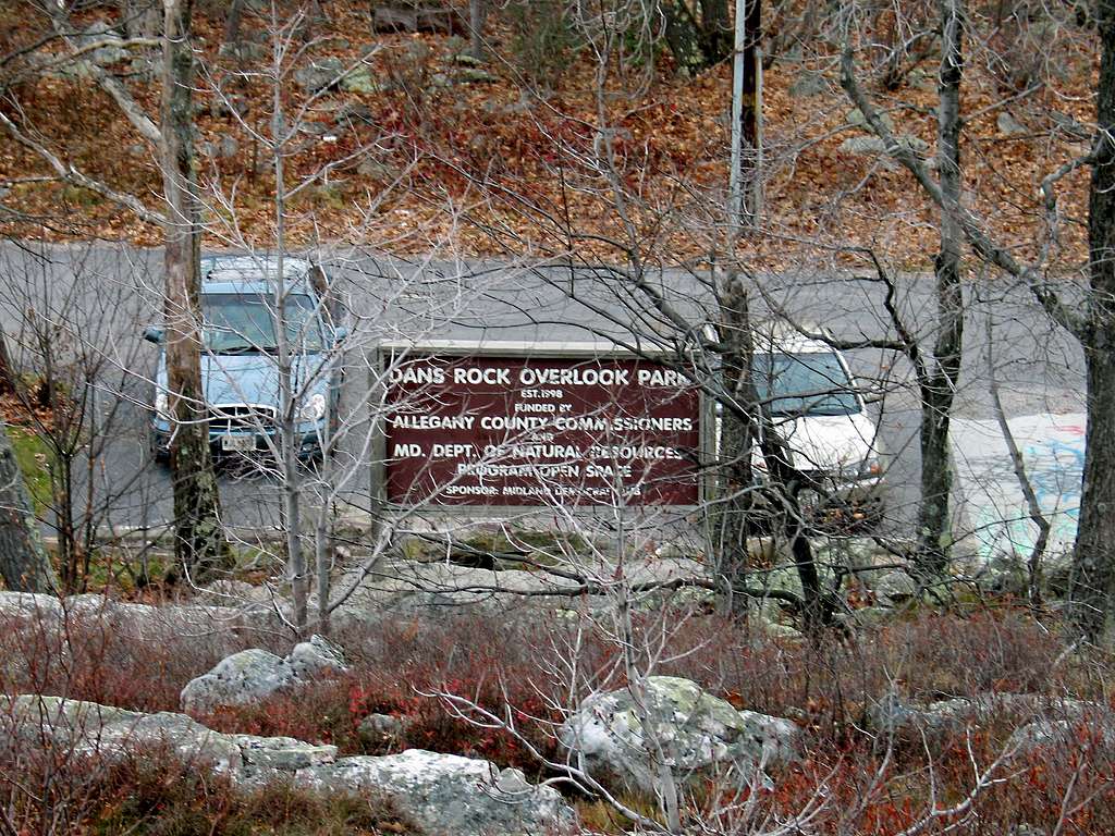 Dan's Rock Overlook Park sign