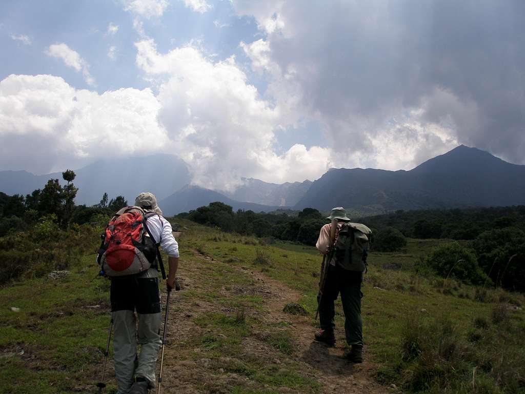 Approaching Miriakamba Hut
