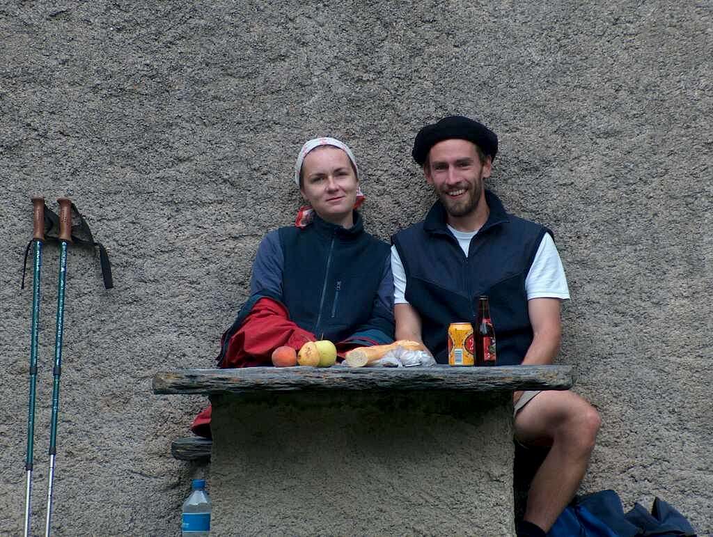Two Pyrenean peasants at the Moudang barns, 2005