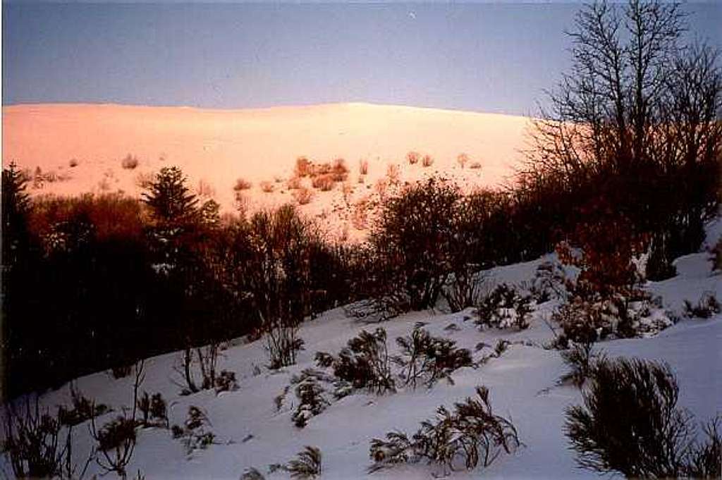 January sunrise on the way to the Bec de l'Aigle, Cantal