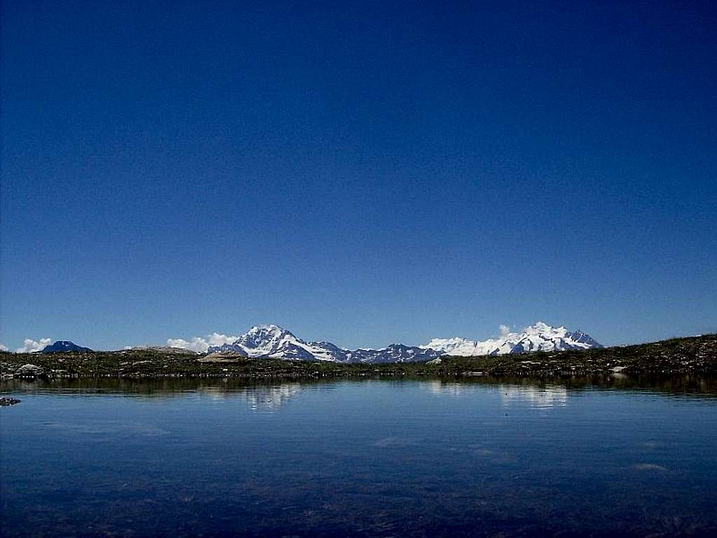 Little pond reflection - Pennine Alps