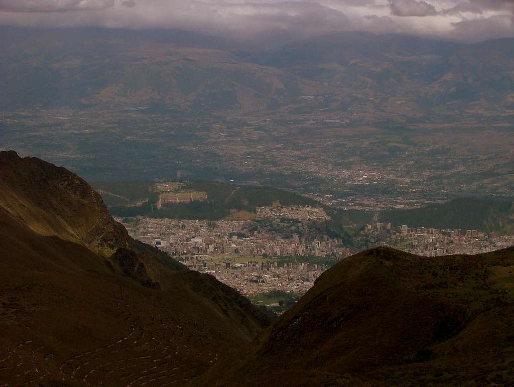 Quito, as seen from Rucu Pichincha.