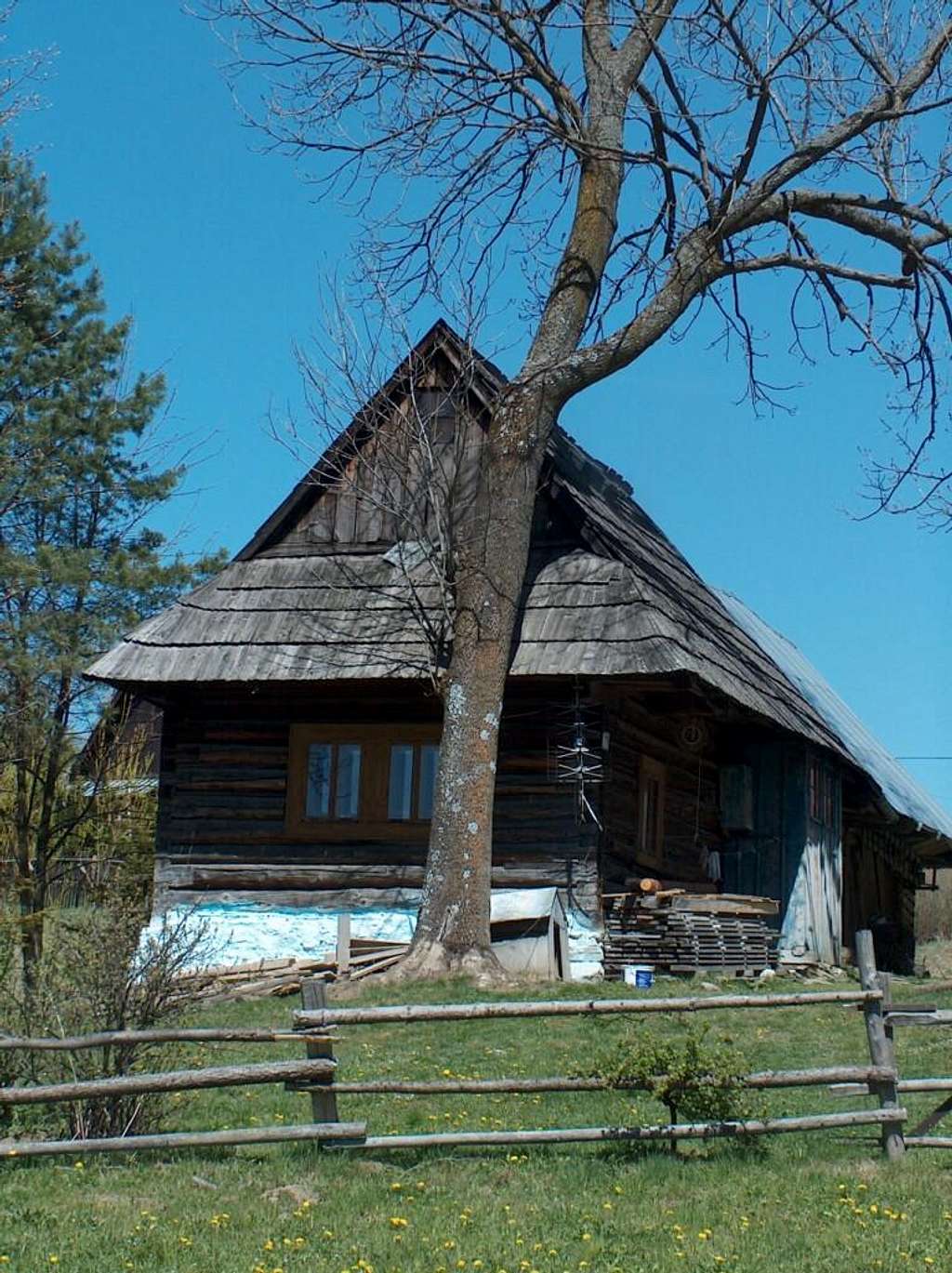 Fine traditional houses in Veľké Borové