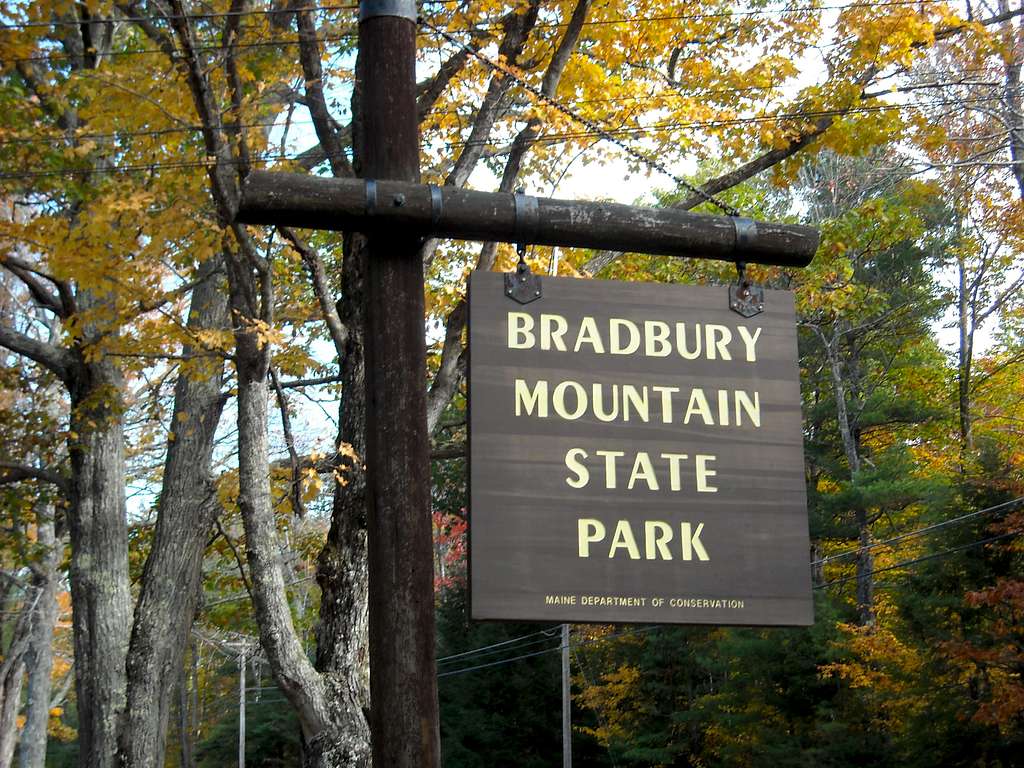 Bradbury Mountain Official Entrance