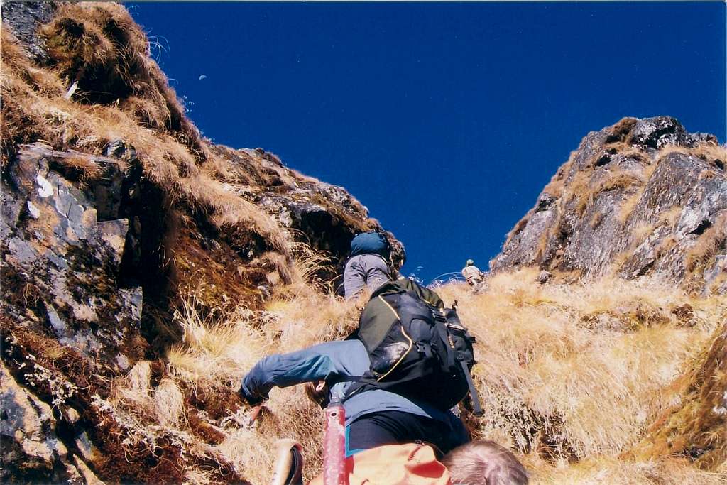 Mt Madwe - scrambling to the summit