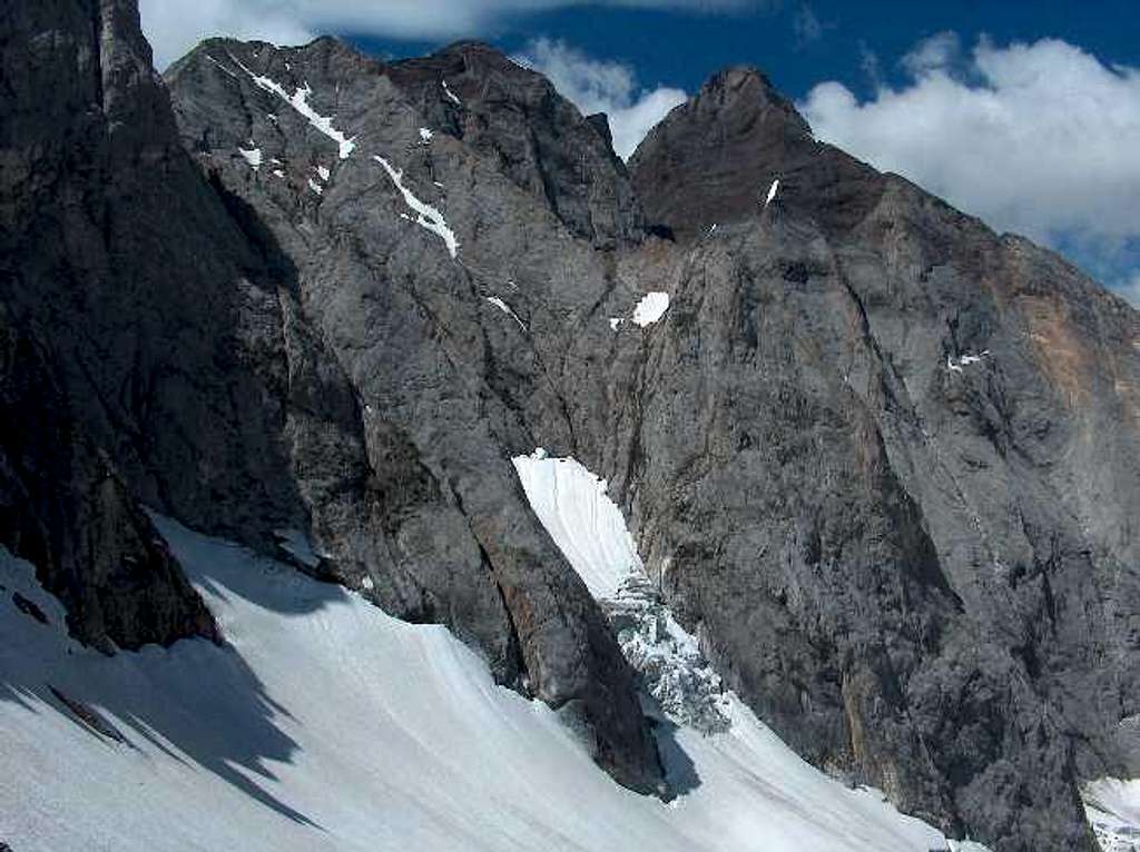 Vignemale and glacier of Oulettes de Gaube