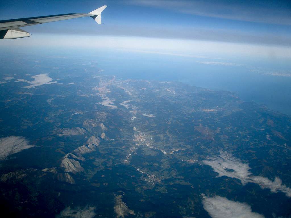 Flying over the Urkiola-Durango area