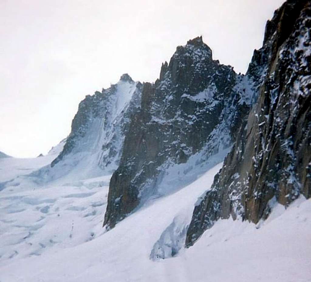 a sinistra la Tour Ronde mt....