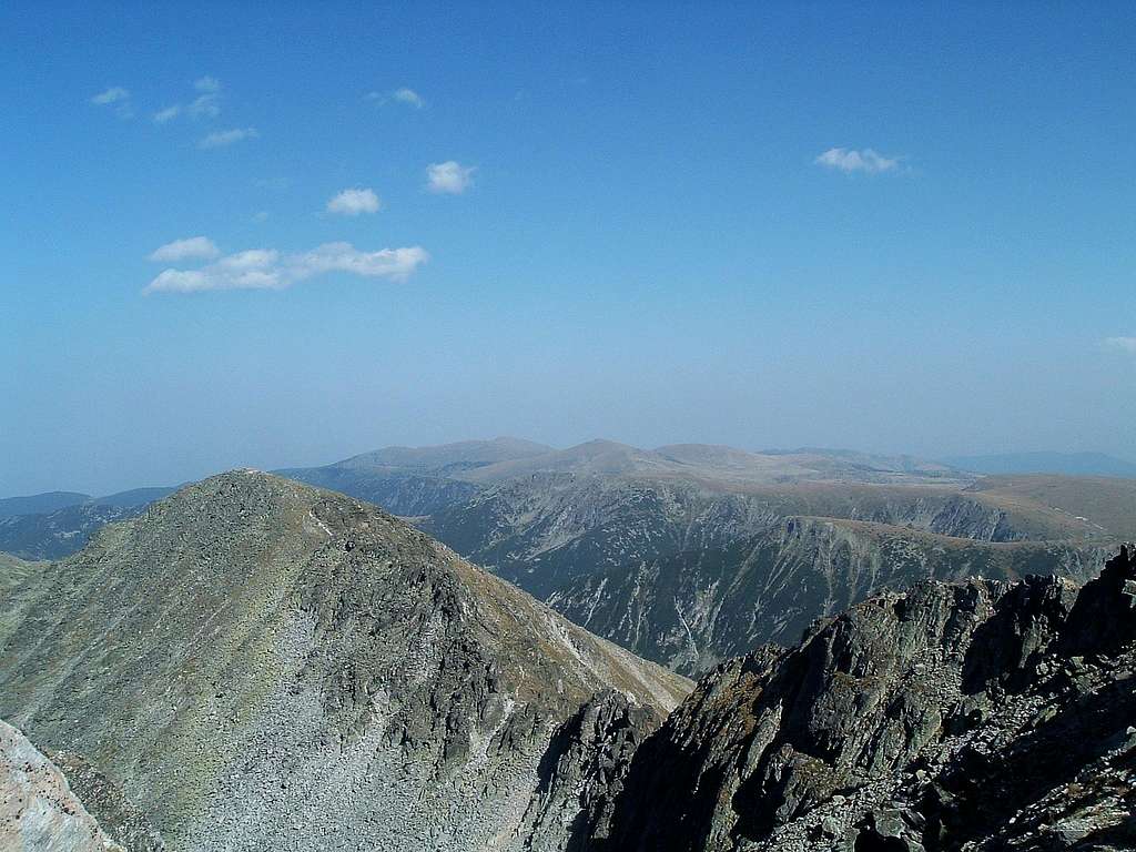 Malka Musala (2902 m) from Musala (2925 m)