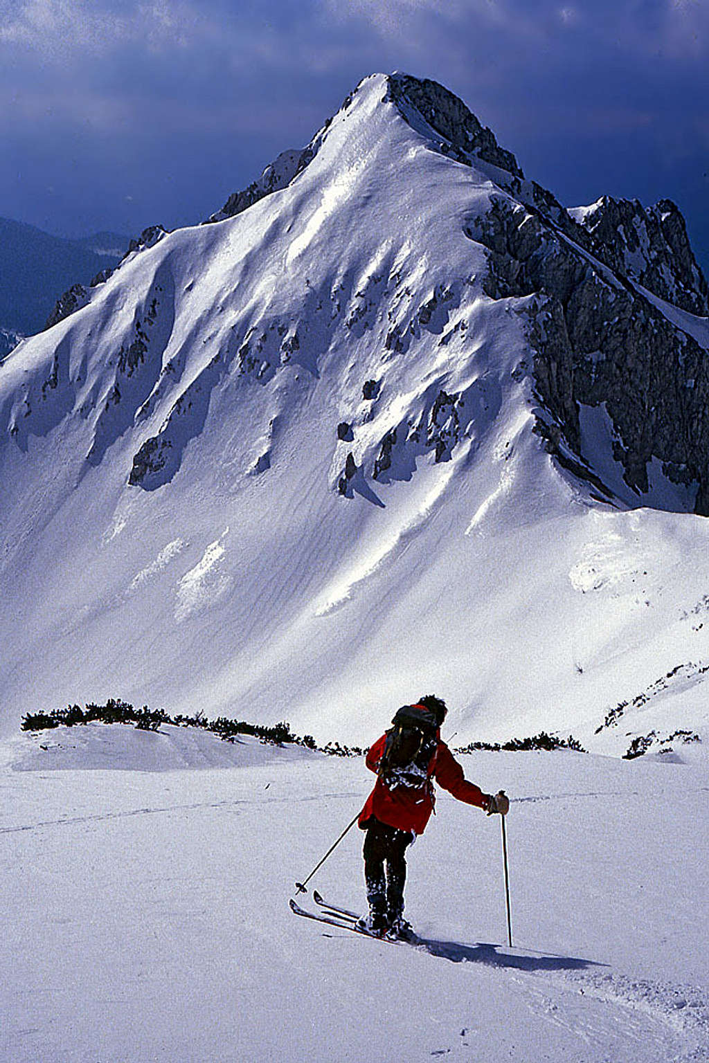 Skiing down from Veliki...