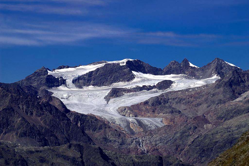 Schwarzwandspitze (3353m), Hohes Eis (3392m), Sonklarspitze (3467m), Pfaffenschneid (3230m), Zuckerhütl (3507m) und Wilder Pfaff (3456m)