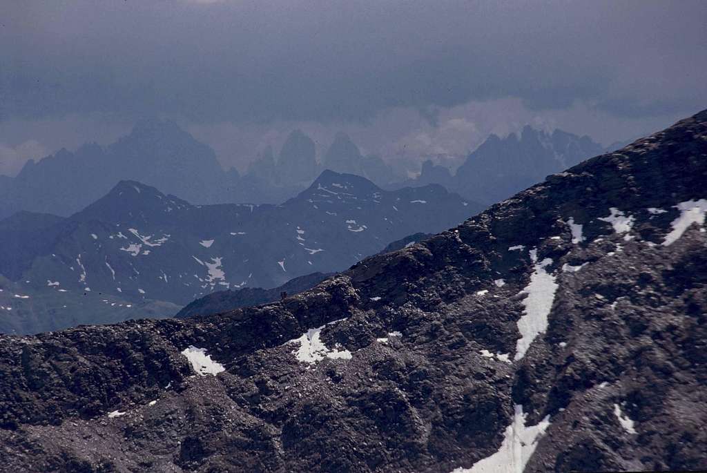 The distant peaks of Sextener Dolomiten / Dolomiti di Sesto seen from Gösleswand