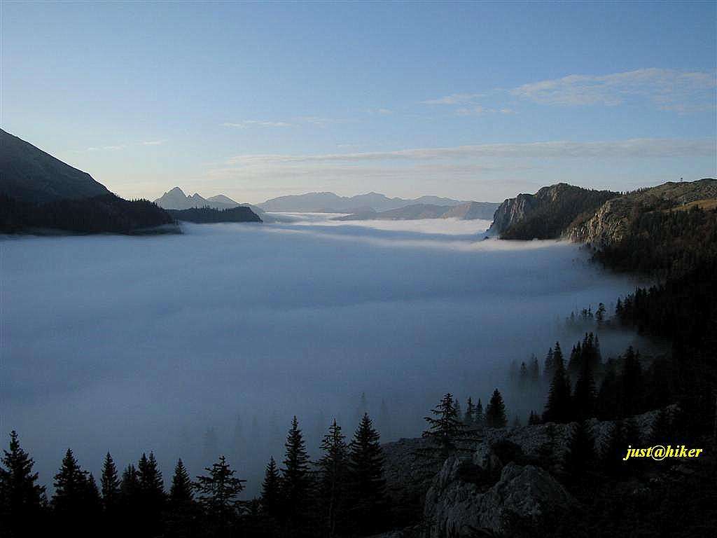 Sea of clouds above Suha valley