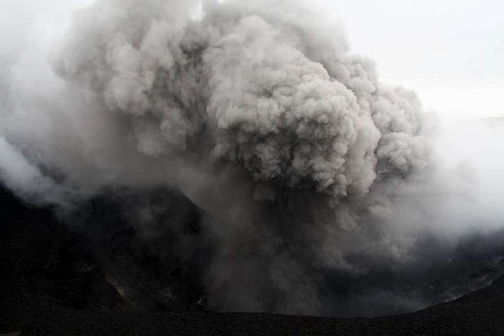 Yasur eruption